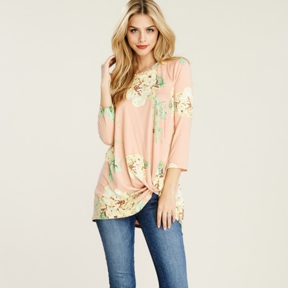 Tops - Blush Floral Knot Top